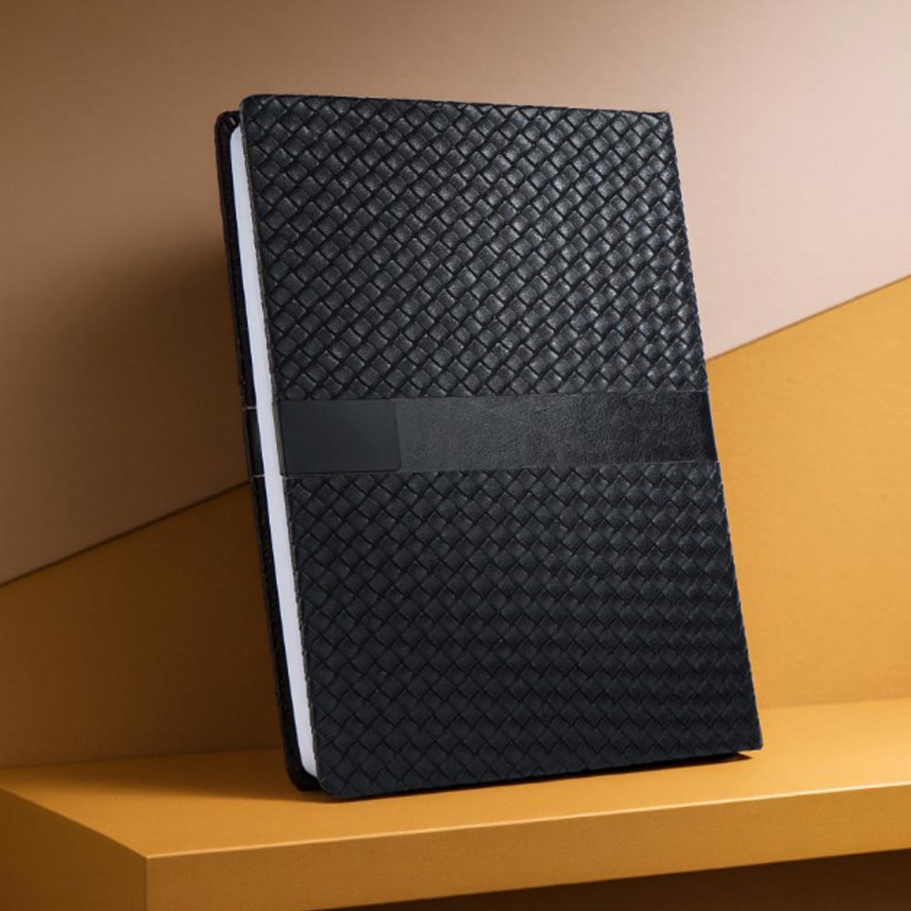 تقویم 1405 برند آپادانا کد41 چرم سه تکه