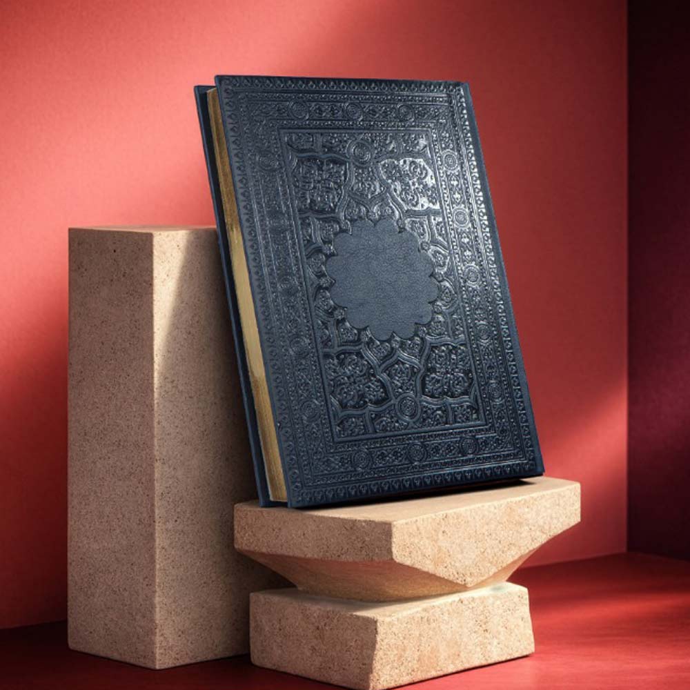 سالنامه حافظ 1405 برند آپادانا کد57 ترمو سرمه‌ای لب طلا