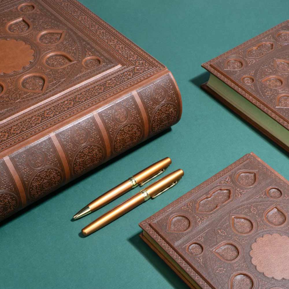 ست نفیس برجسته خشتی زرین 1405 برند آپادانا کد67